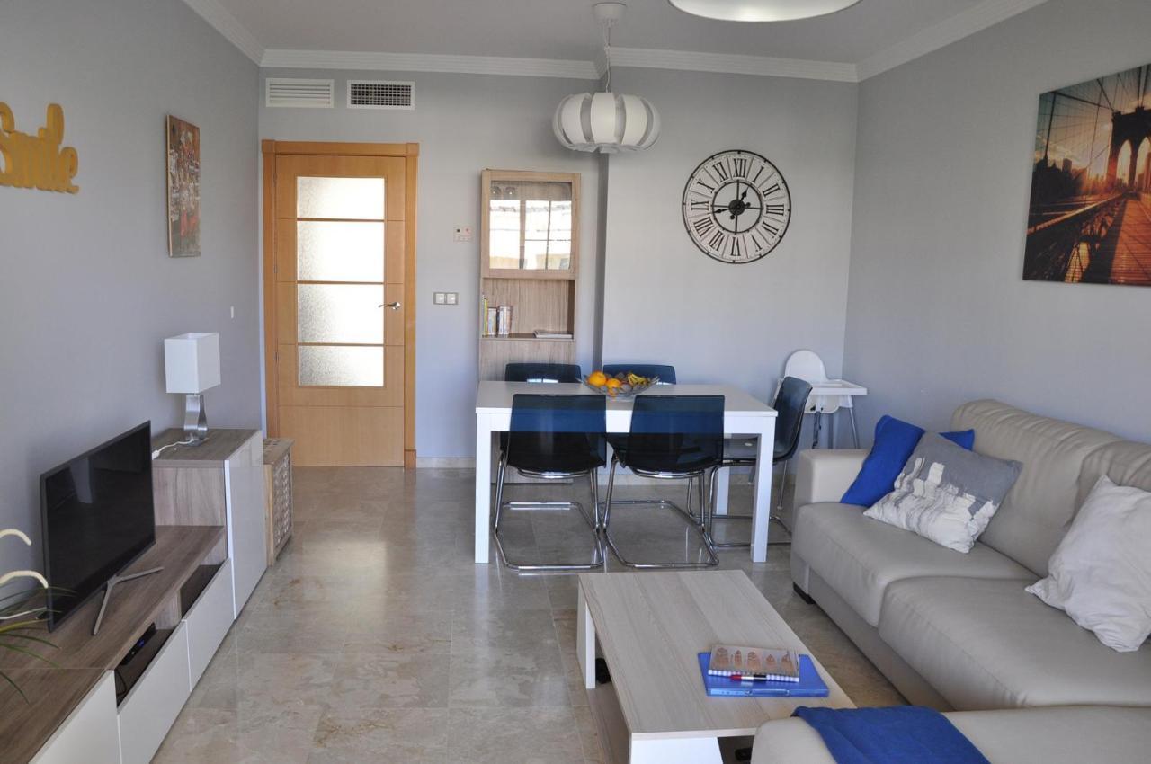 2201-Lovely 2 Bedrooms With Terrace And Pool Манільва Екстер'єр фото