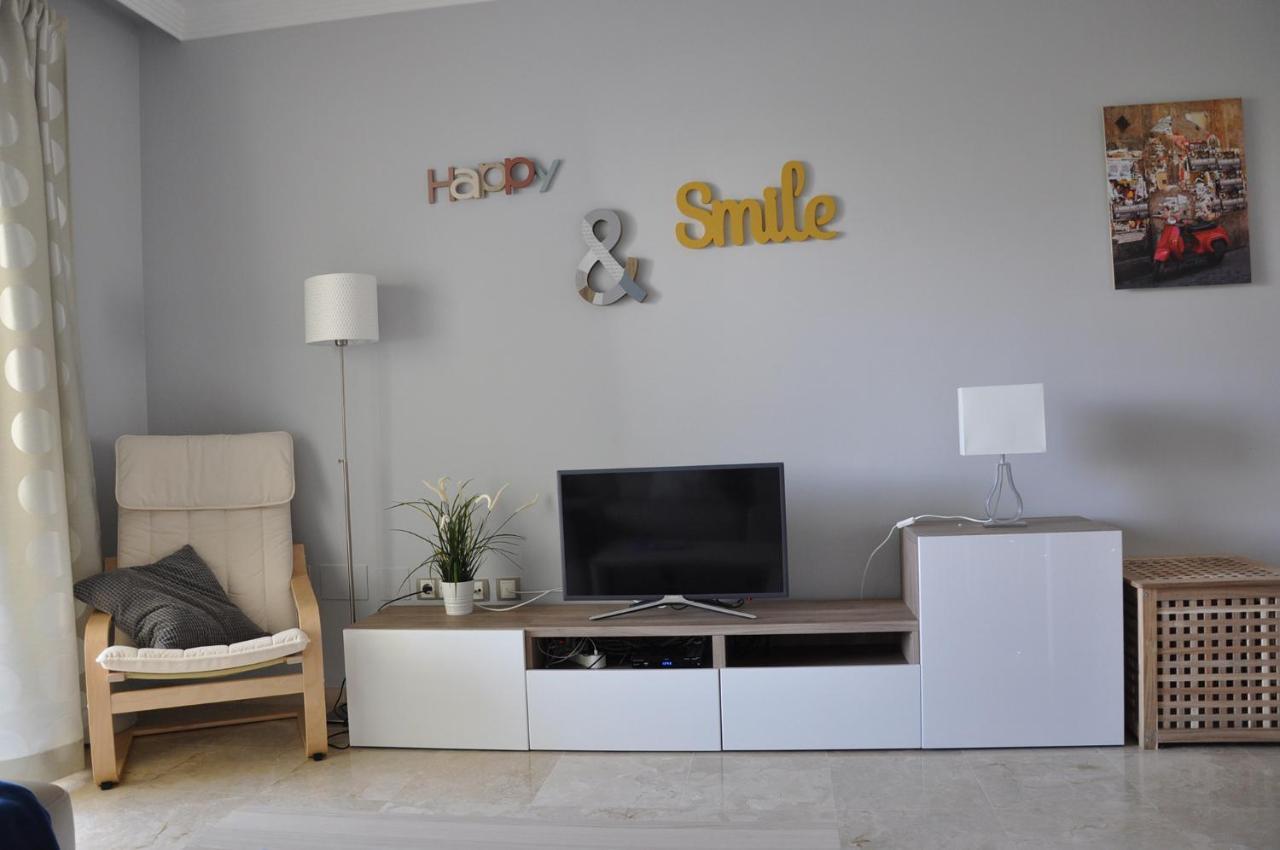 2201-Lovely 2 Bedrooms With Terrace And Pool Манільва Екстер'єр фото