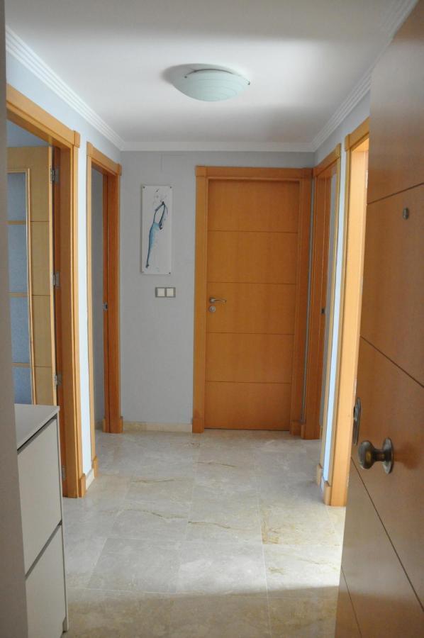 2201-Lovely 2 Bedrooms With Terrace And Pool Манільва Екстер'єр фото